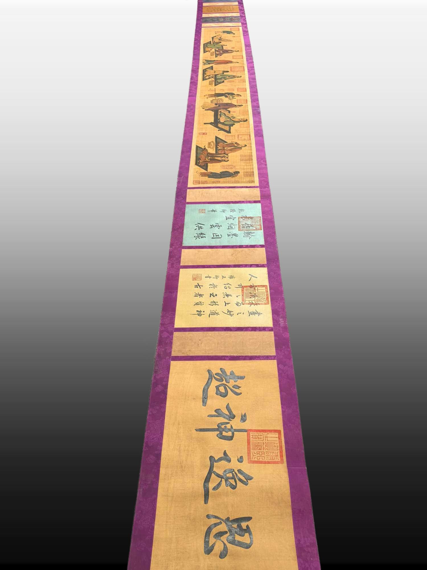 A Chinese Hand Scroll Ink Painting of Figures on Silk: A Chinese Hand Scroll Ink Painting of Figures on Silk,Song Dynasty, China,Liu Yong,without frame size:12.9inx103.5in 一幅中国水墨绢本人物