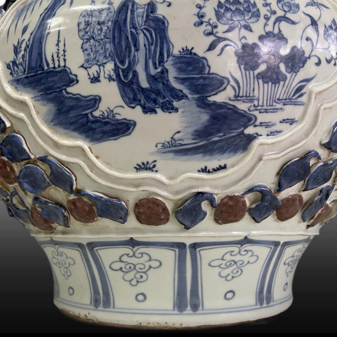 A Exquisite Blue and White Underglaze-Red Figures Pattern Jar - 6
