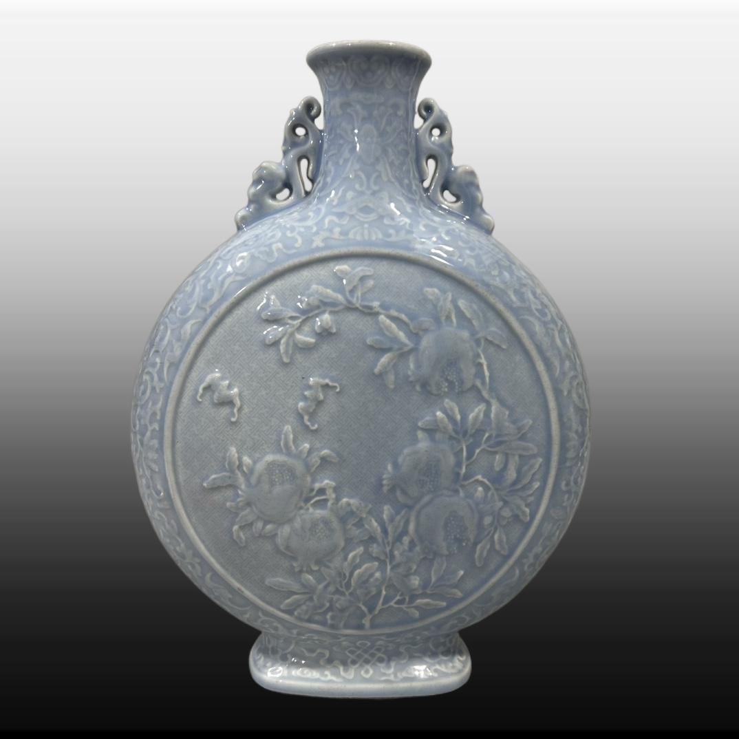 A Exquisite Ji Blue Glazed Peach Pattern Vase: A Exquisite Ji Blue Glazed Peach Pattern Vase,Qing Dynasty, China,Qianlong Six-character Mark,Size:9.8inx14.3in