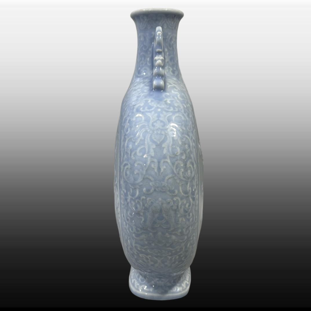 A Exquisite Ji Blue Glazed Peach Pattern Vase - 3