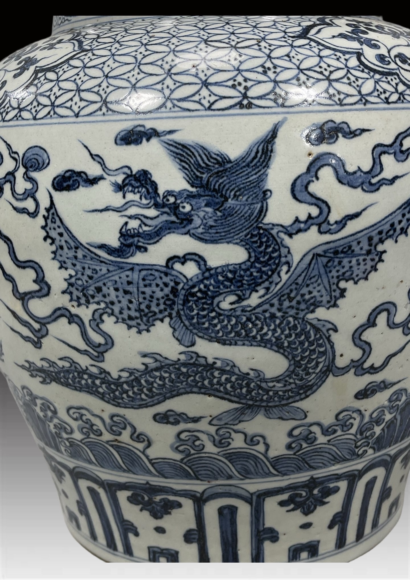 A Exquisite Blue and White Dragon Pattern Vase - 7
