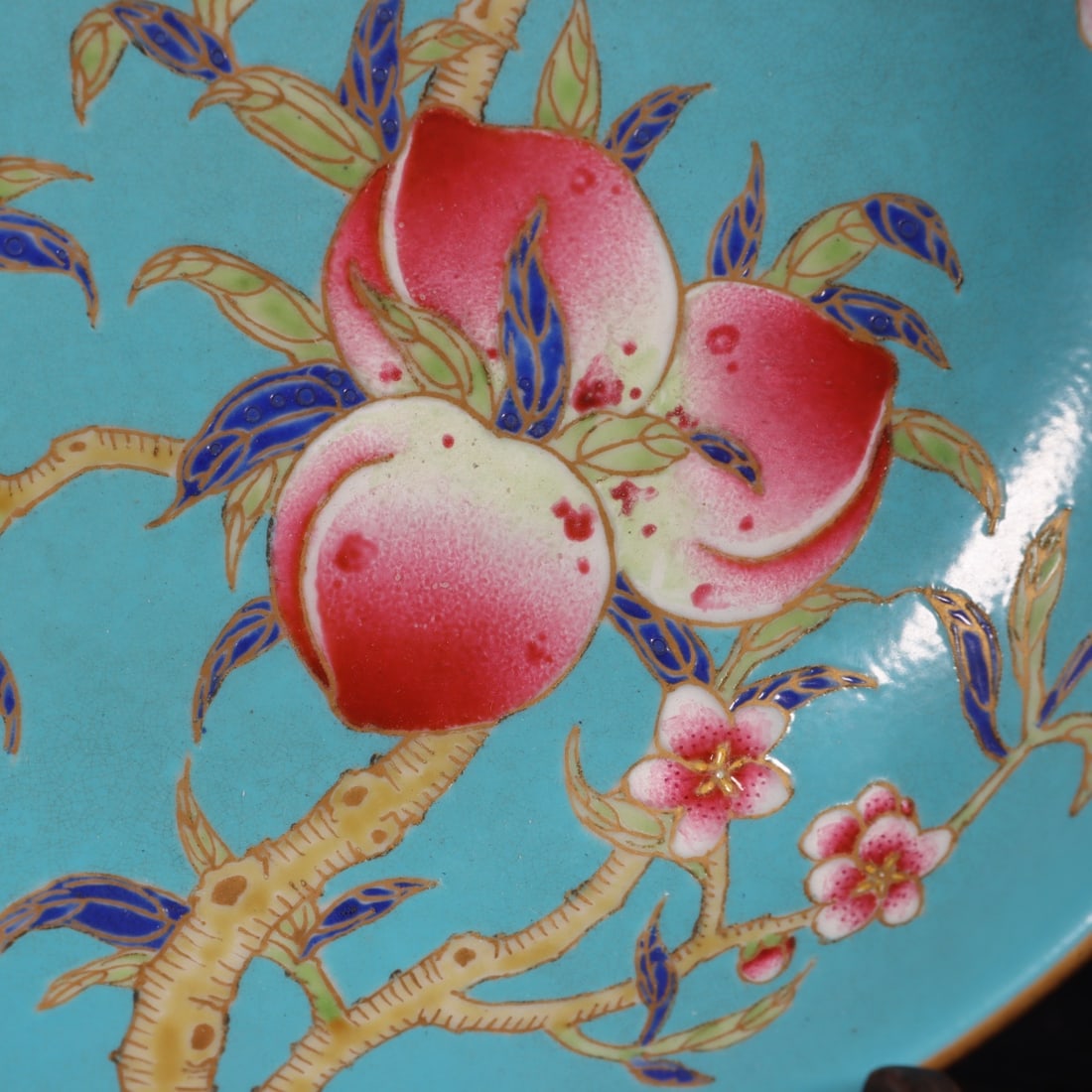 Famille-Rose Peach Pattern Plate - 2