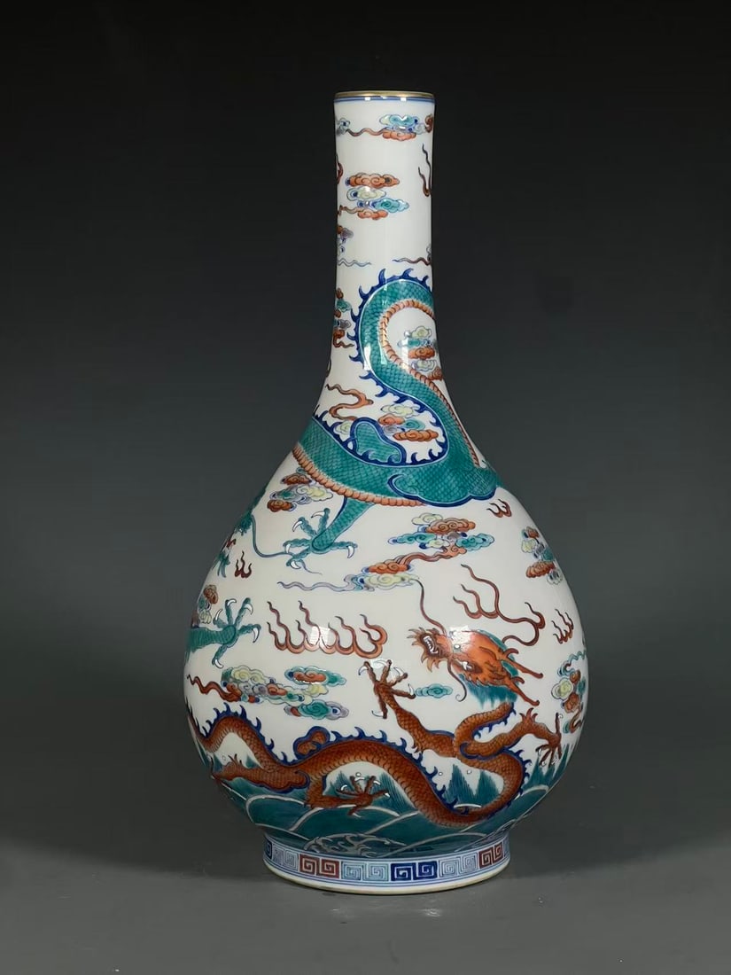 A Exquisite Doucai Dragon Pattern Vase - 2
