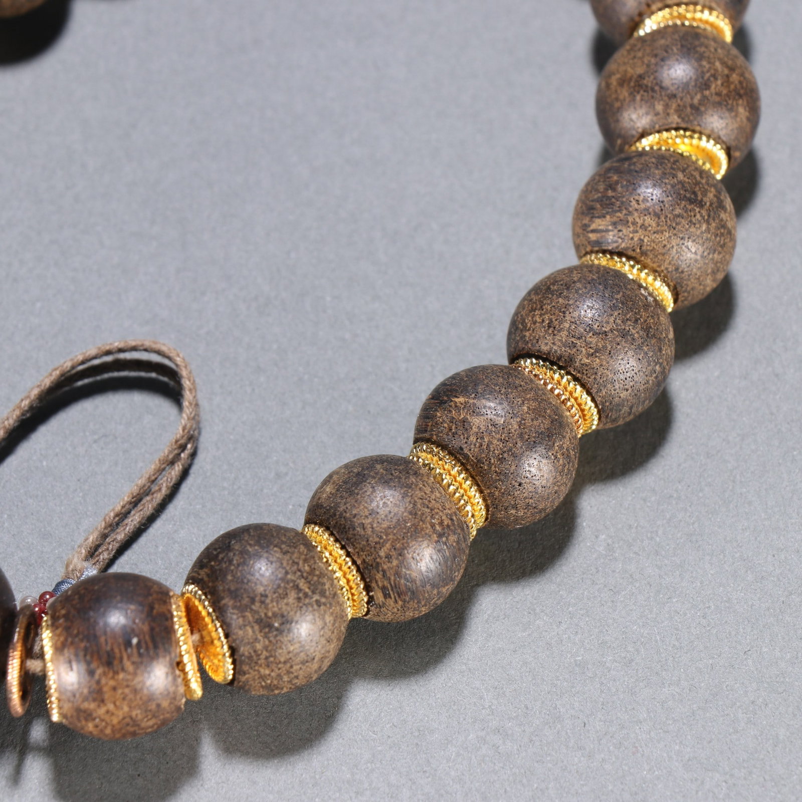 A Exquisite Eaglewood Bracelets - 4