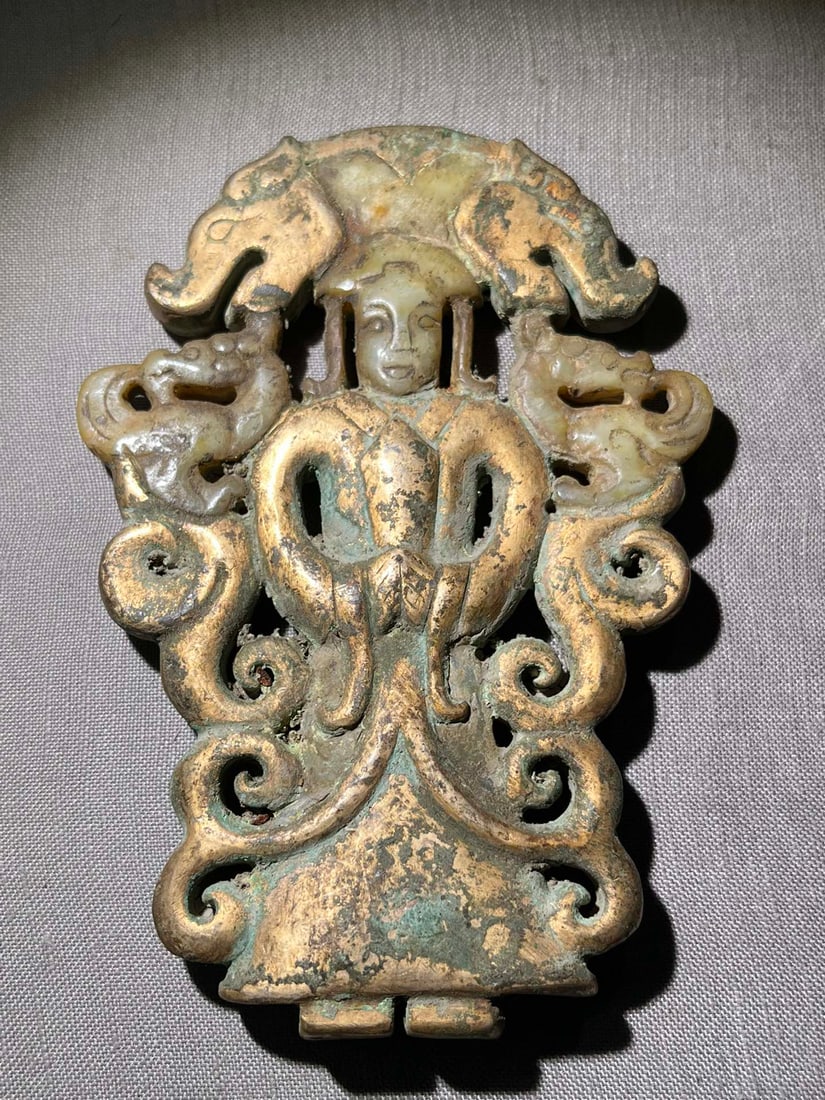 A Exquisite Hetian Jade Gilt Figures Ornament (1 of 6)