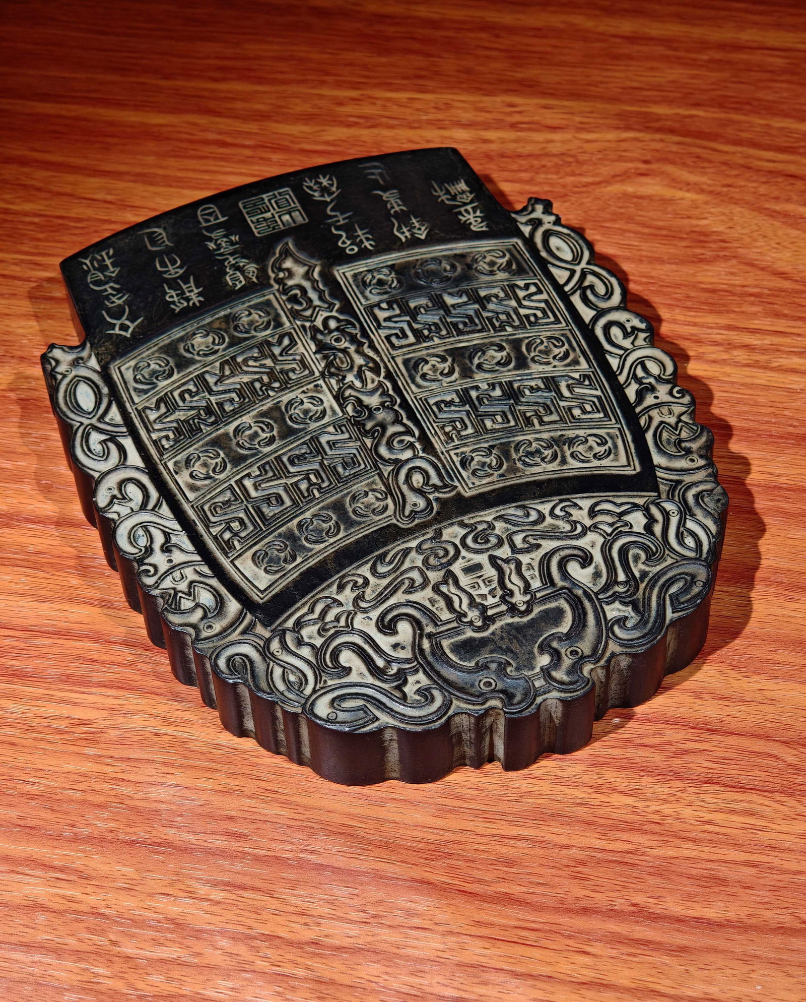 A Exquisite Chime-Shaped Inkstone - 9