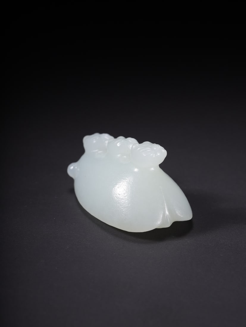A Exquisite Hotan Jade Cicada - 2