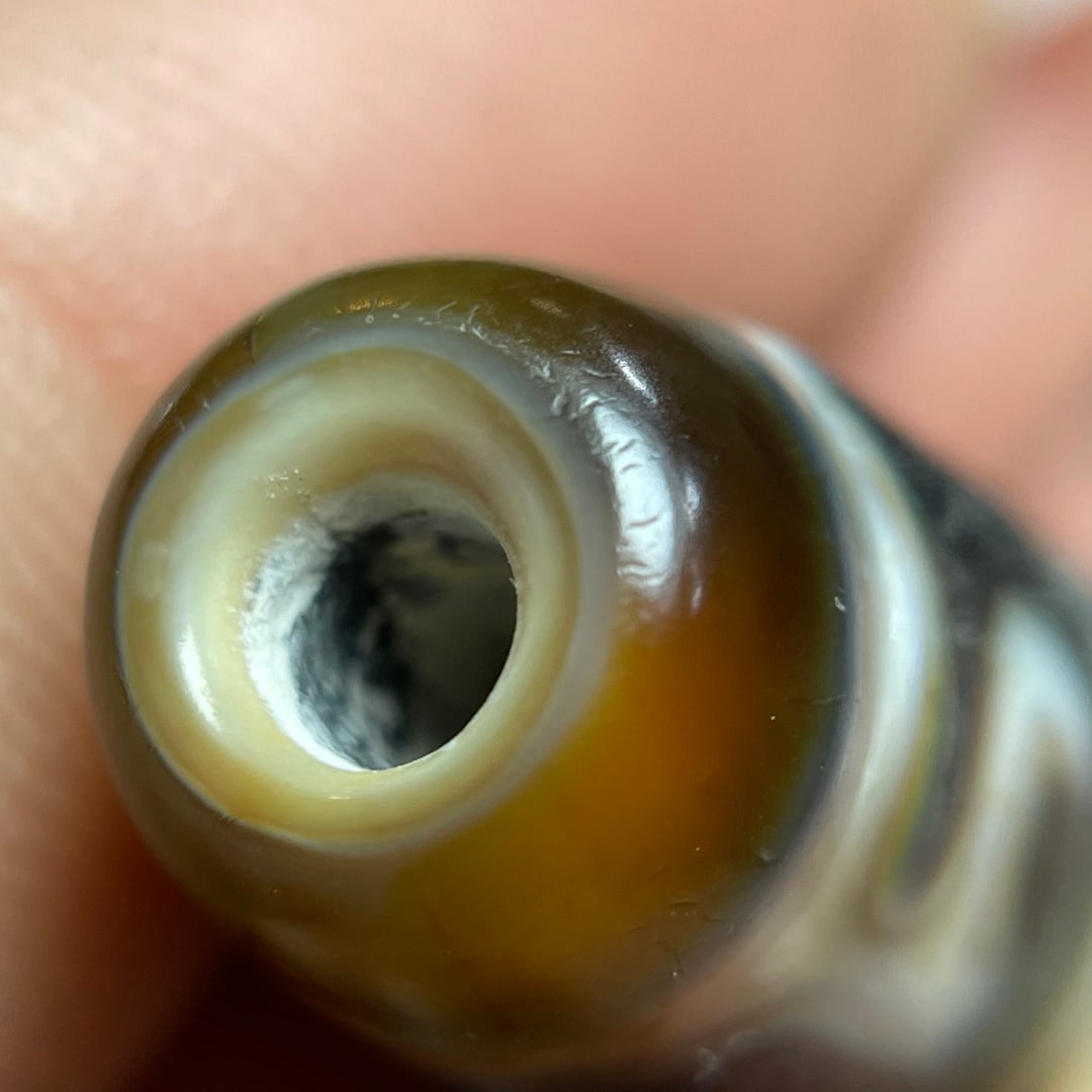 A Exquisite Ru yi Dzi bead - 3
