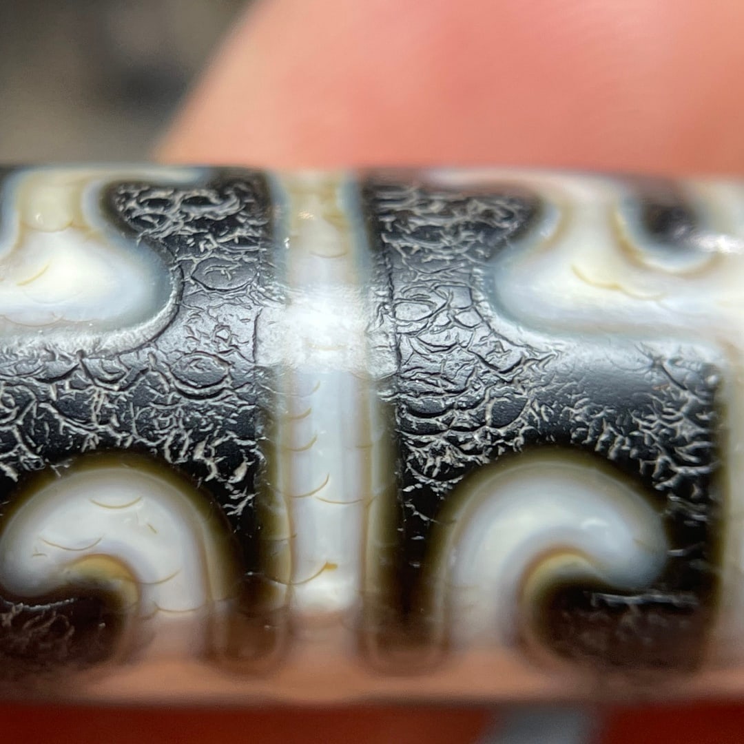 A Exquisite Ru yi Dzi bead - 6