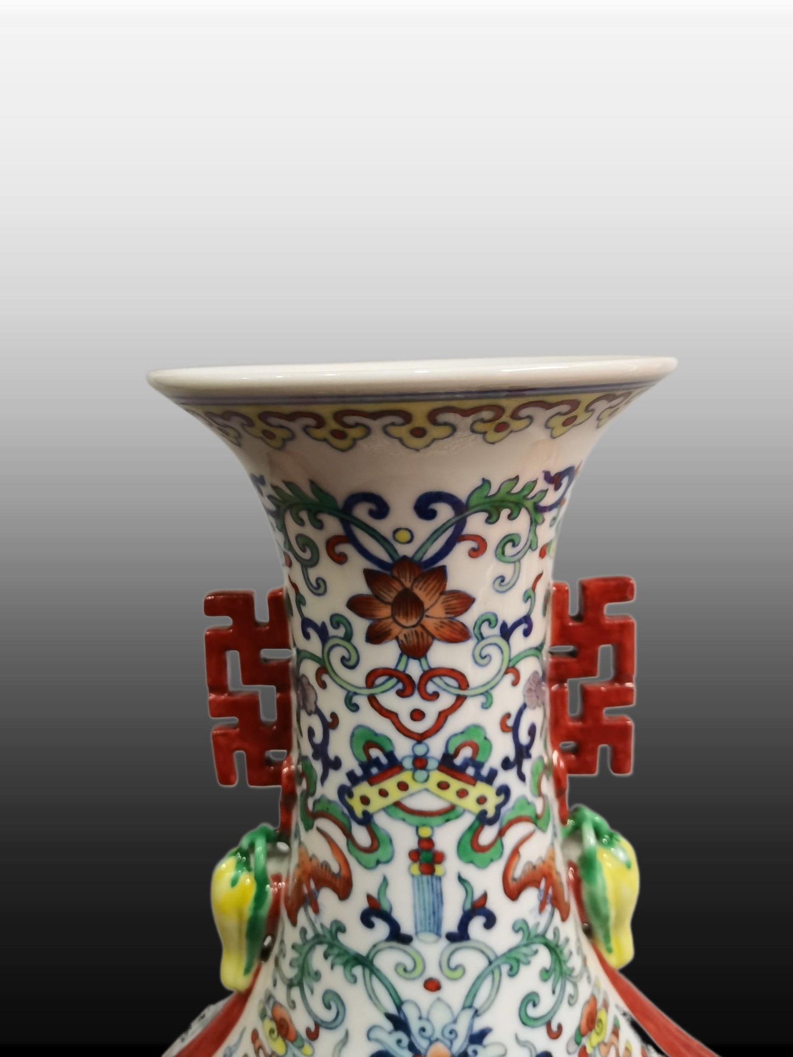 A Exquisite Doucai Lotus Pattern Double-Ears Vase - 6