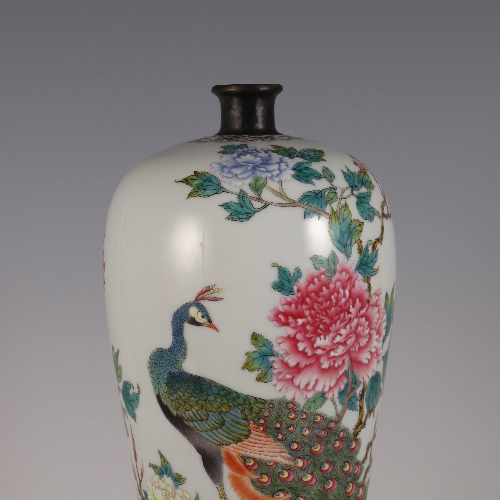 A Exquisite Enamel Phoenix Pattern Vase - 5