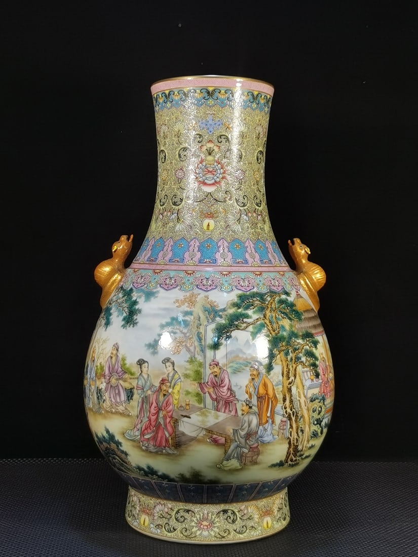 A Exquisite Enamel Figures Pattern Vase (1 of 9)