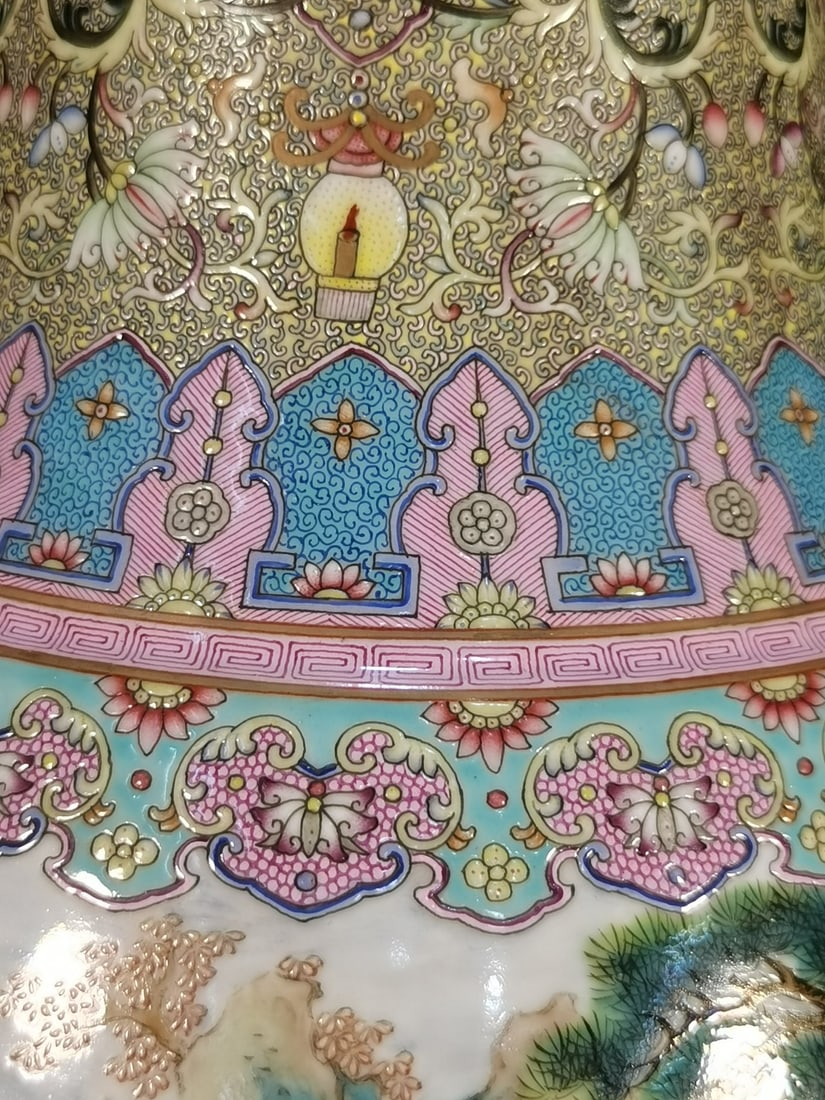 A Exquisite Enamel Figures Pattern Vase - 7