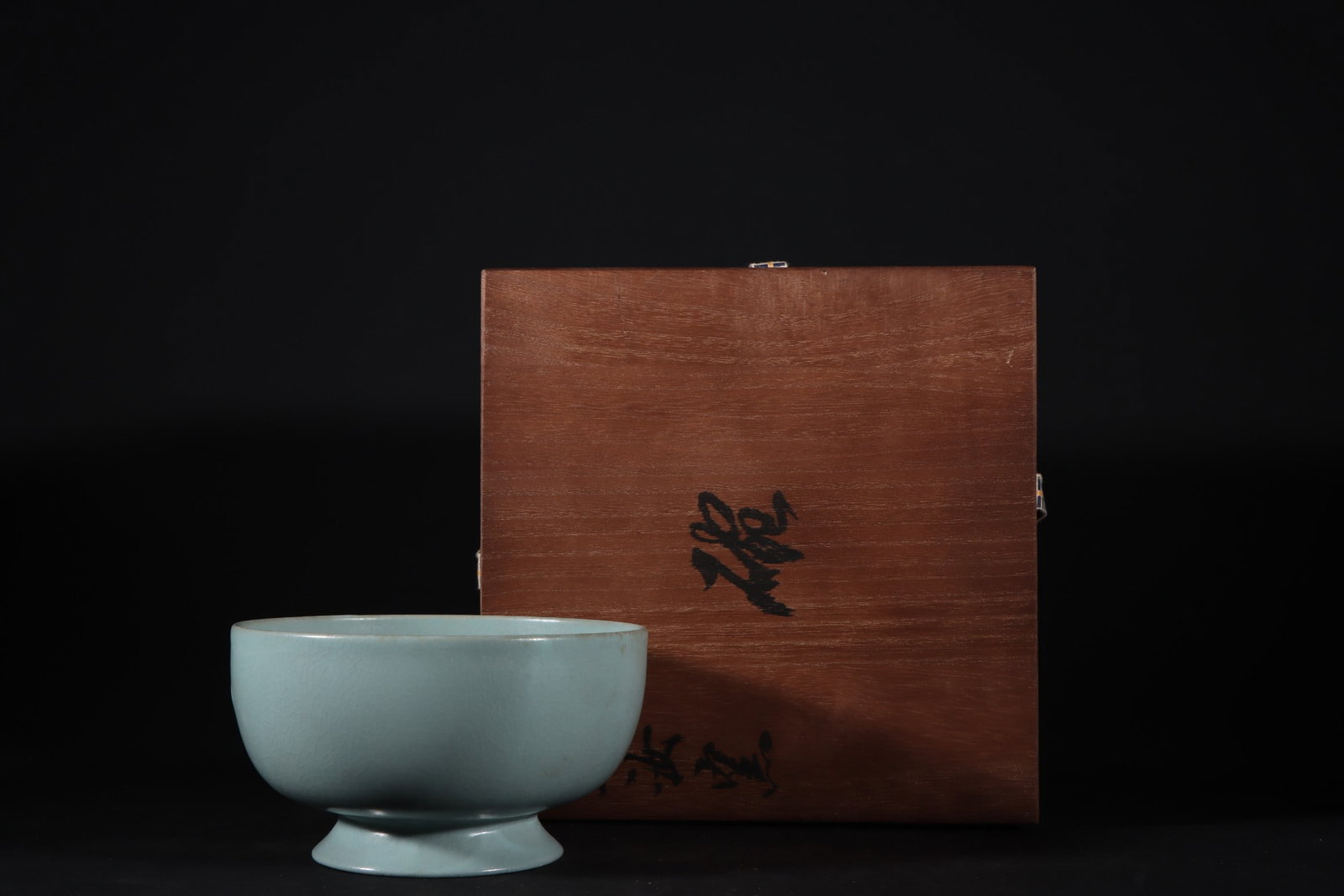 A Exquisite Ru Yao Sky Blue Glazed Bowl: A Exquisite Ru Yao Sky Blue Glazed Bowl,Song Dynasty, China,Size:3inx5.3in 汝窑天青釉碗,中国宋代