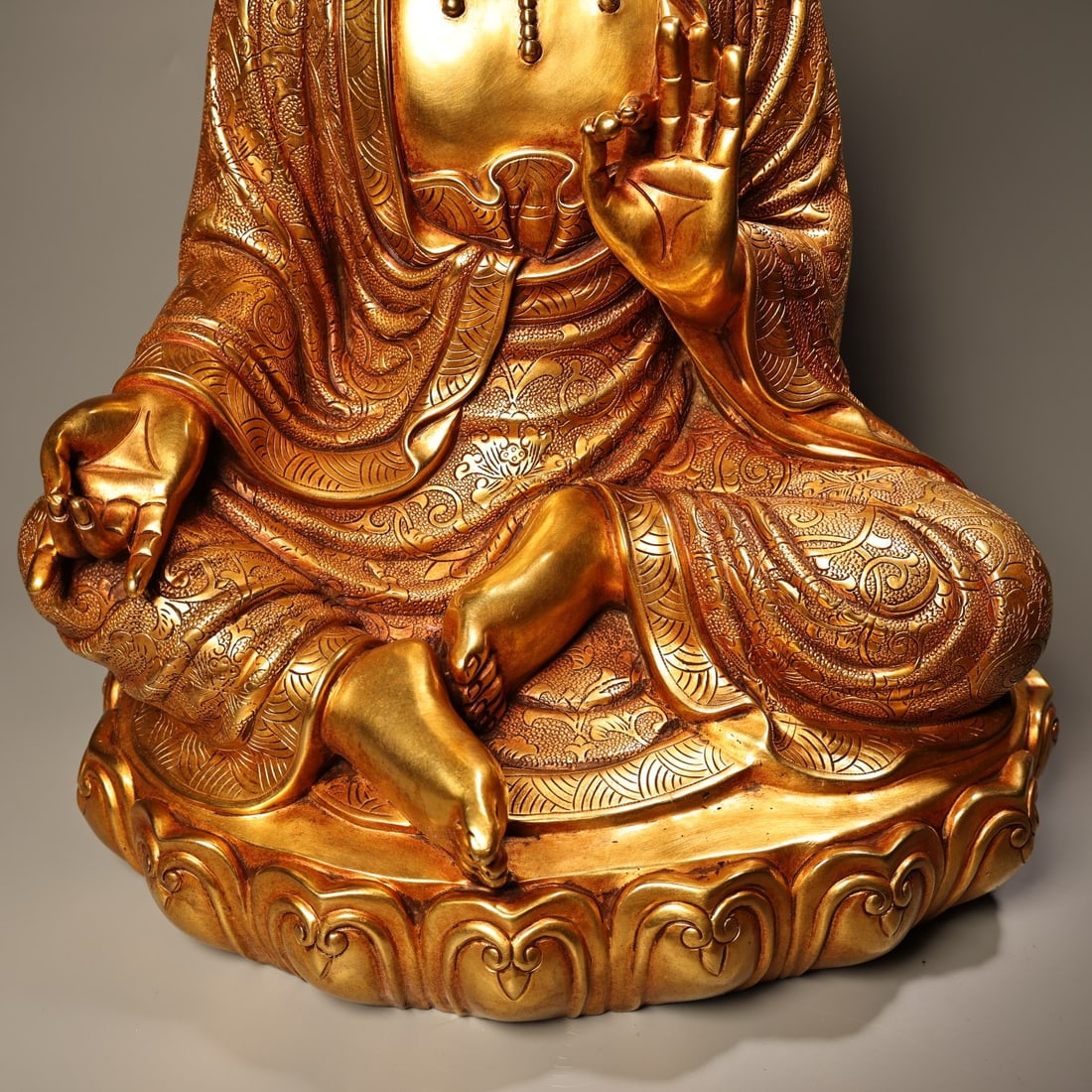 An Exquisite Gilt Bronze Statue of Sakyamuni - 6