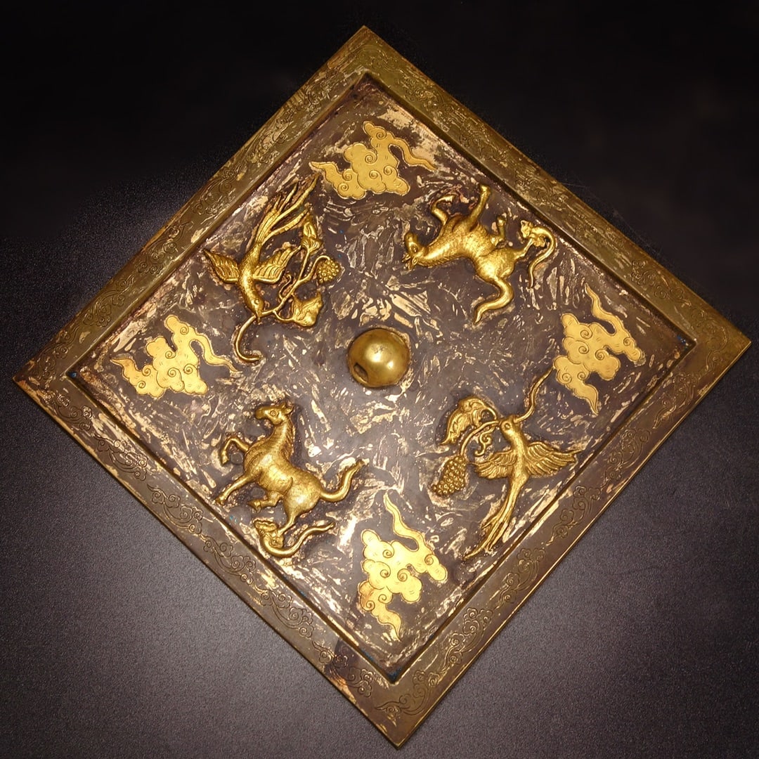 An Exquisite Gilt Bronze Auspicious Beast Pattern Square Mirror - 3