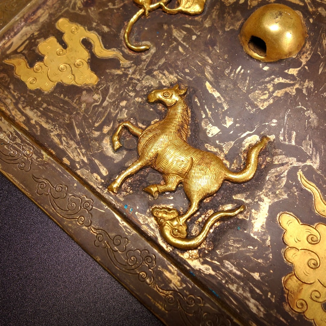 An Exquisite Gilt Bronze Auspicious Beast Pattern Square Mirror - 8