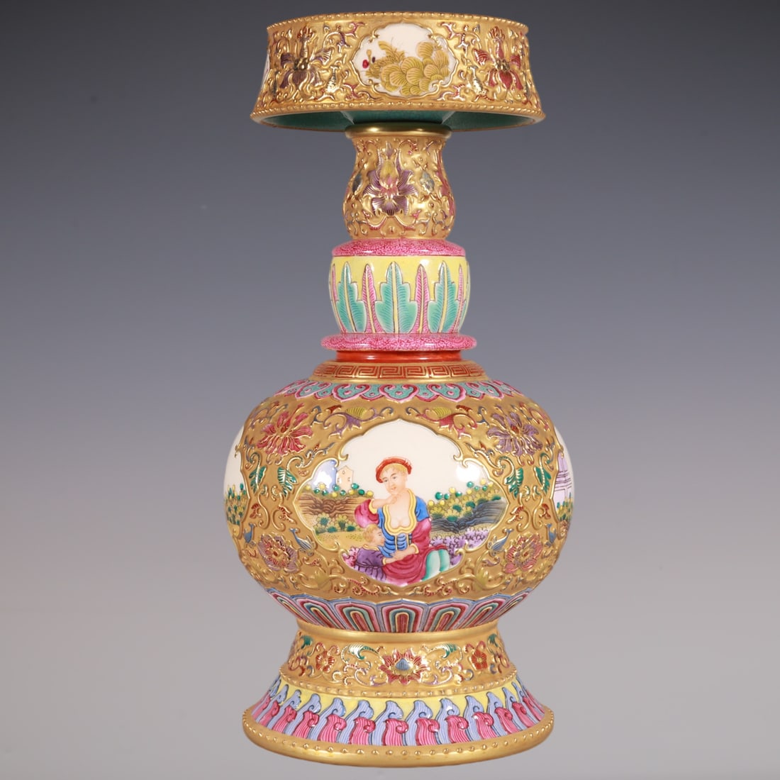 An Exquisite Enamel Lotus Pattern Character and Story Pattern Ewer - 4
