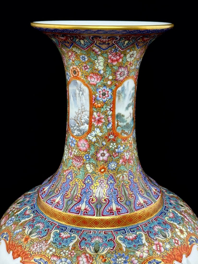 An Exquisite Enamel Flower Pattern Landscape Pattern Vase - 5