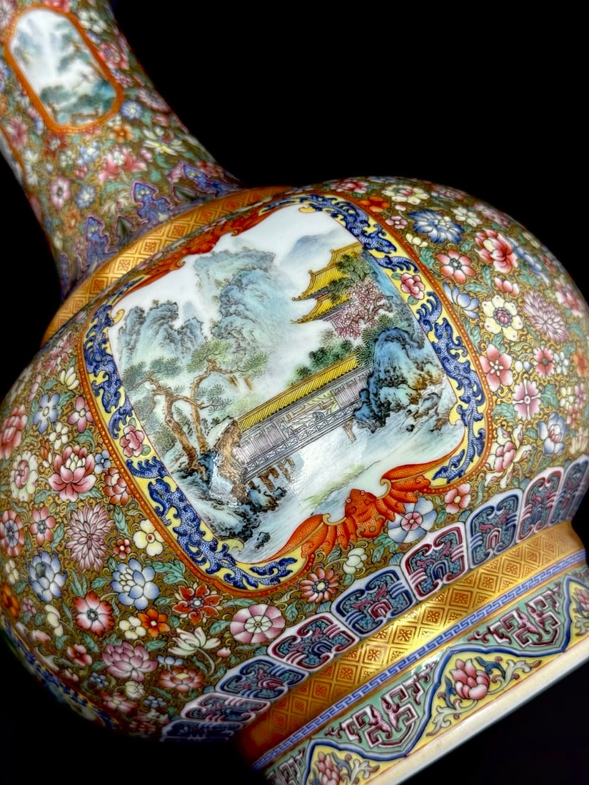 An Exquisite Enamel Flower Pattern Landscape Pattern Vase - 6