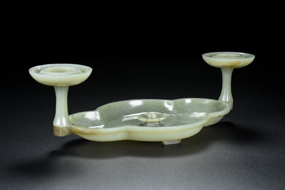 An Exquisite White Jade Candlestick - 4