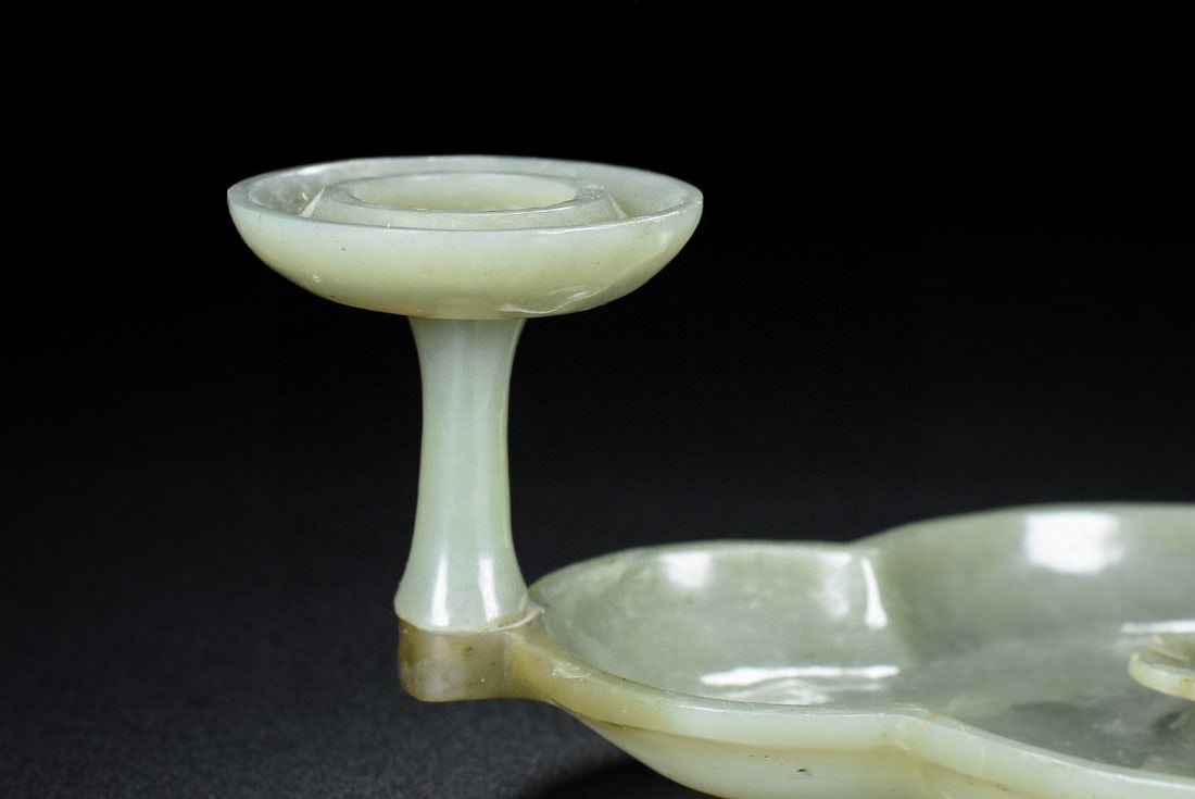 An Exquisite White Jade Candlestick - 7