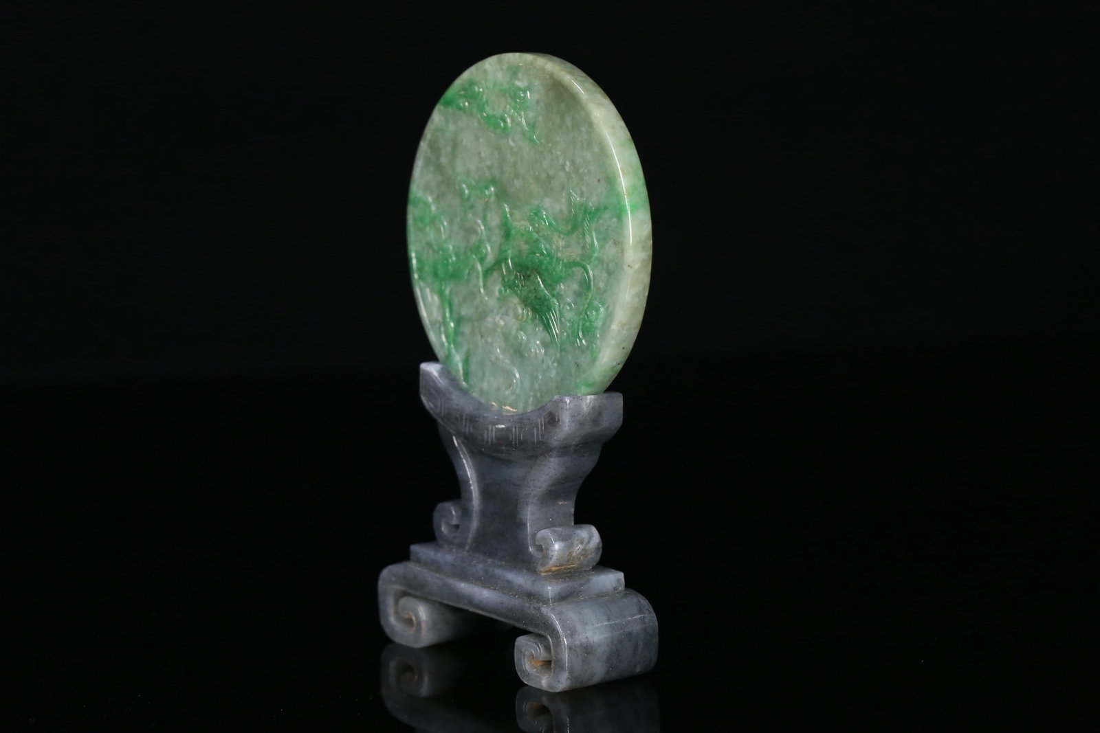 An Exquisite Jadeite Dragon and Phoenix Pattern Screen - 3
