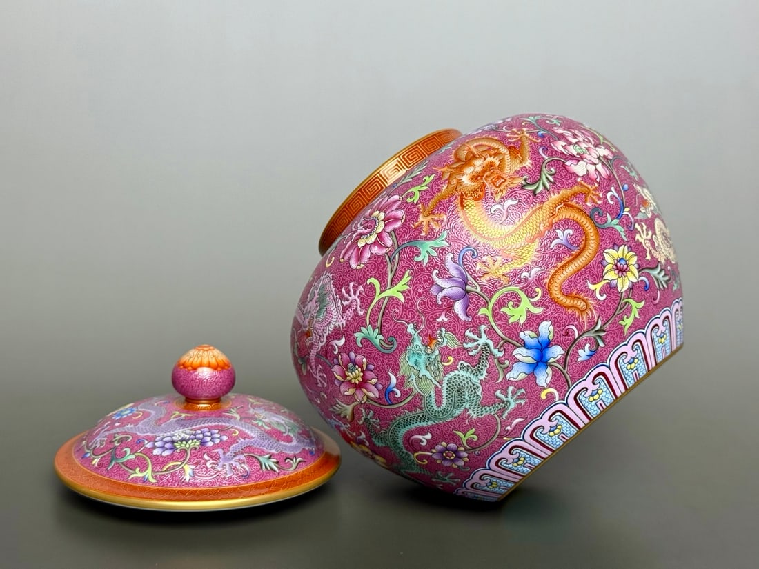 An Exquisite Ruby Red-Glazed Painted Gold Lotus Pattern Dragon Pattern Jar - 6