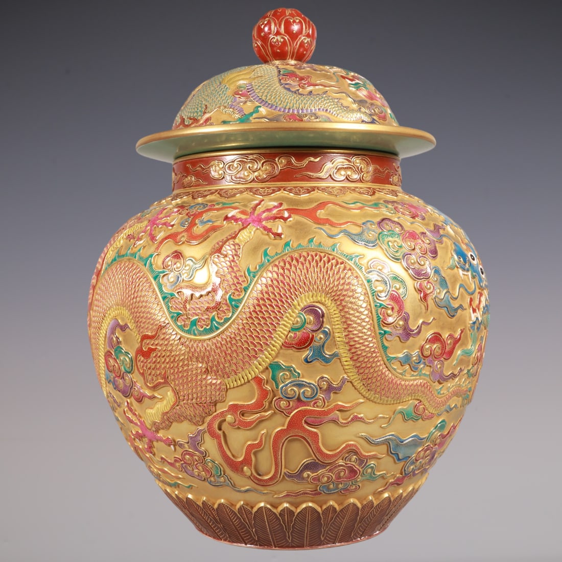 An Exquisite Enamel Dragon Pattern Jar - 7
