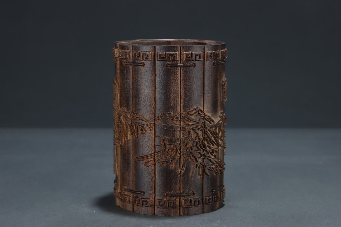 An Exquisite Eaglewood Landscape Pattern Brush Pot - 5