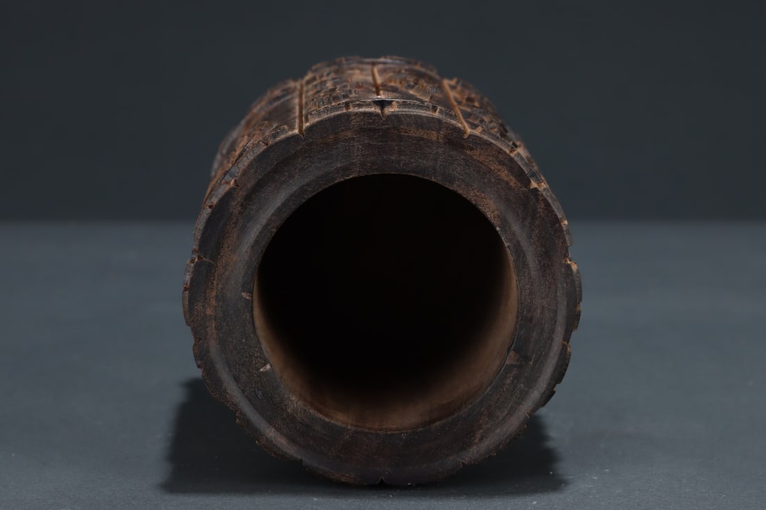 An Exquisite Eaglewood Landscape Pattern Brush Pot - 7