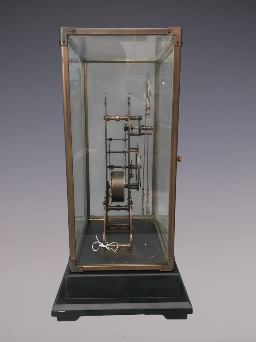 An Exquisite Bronze Clock - 5
