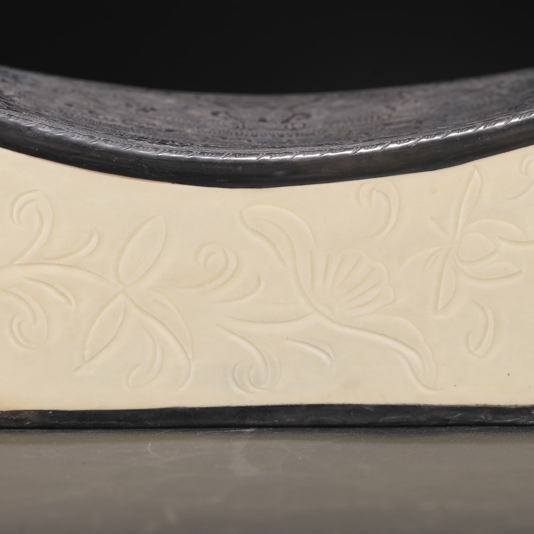 An Exquisite Ding yao Dragon Pattern Ornament - 9