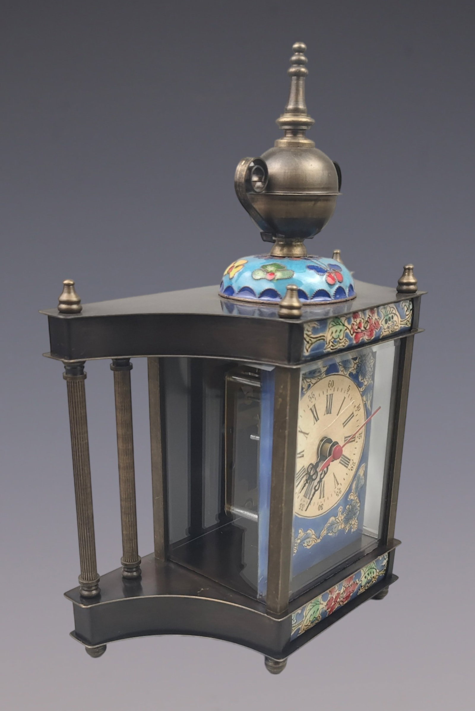 An Exquisite Bronze Lotus Pattern Clock - 3