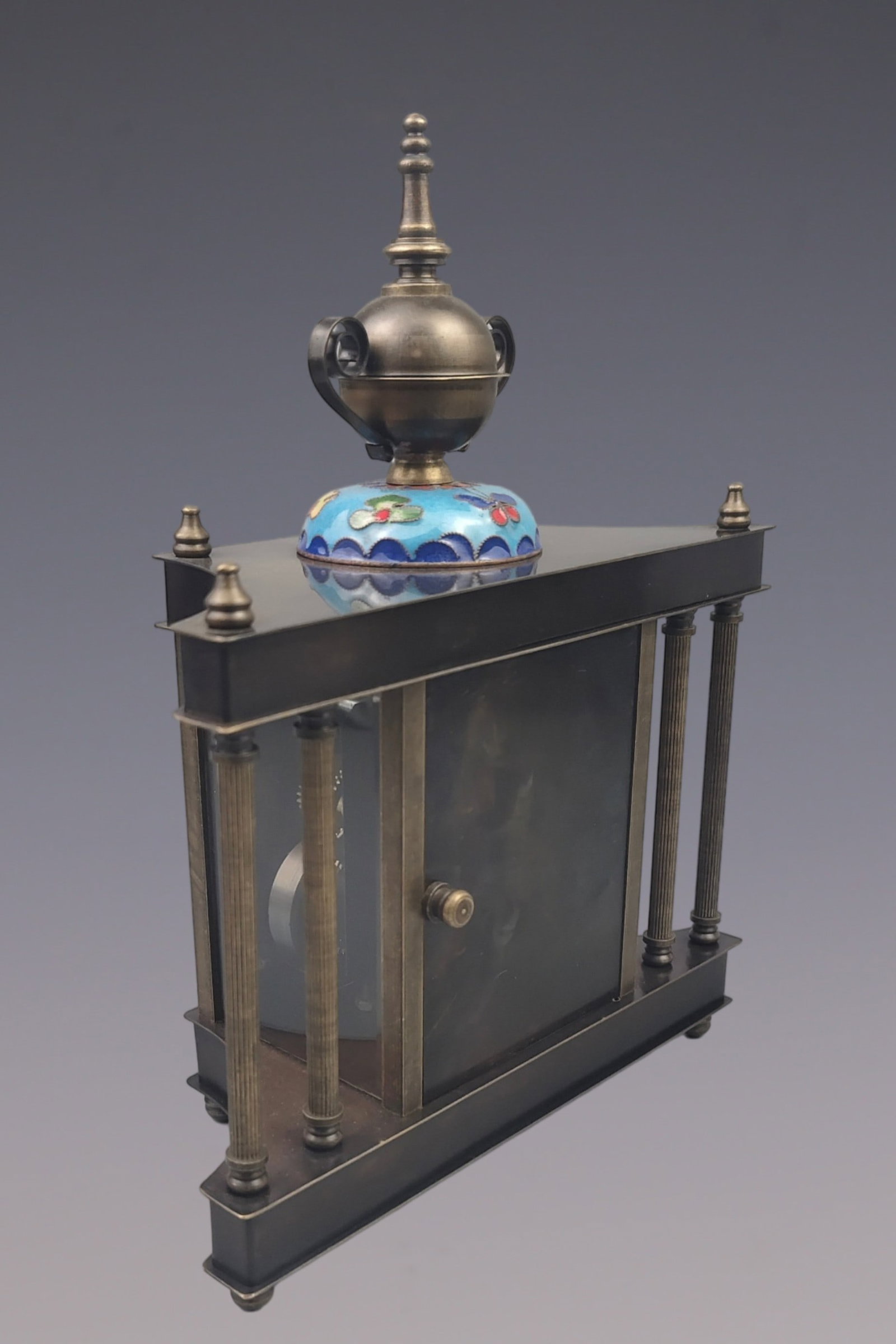 An Exquisite Bronze Lotus Pattern Clock - 6