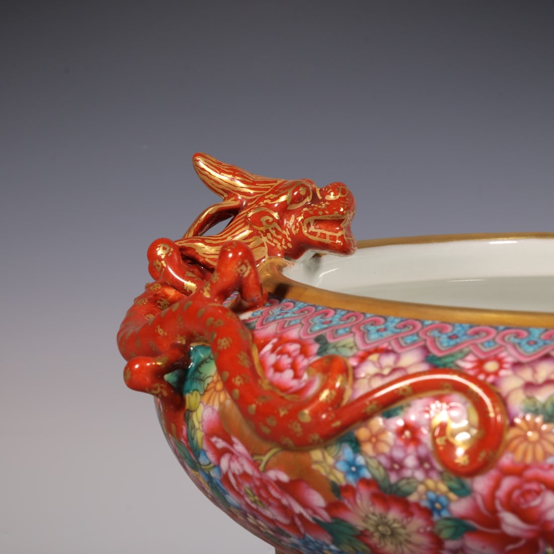 An Exquisite Enamel Flower Pattern Dragon Pattern Brush Washer - 2