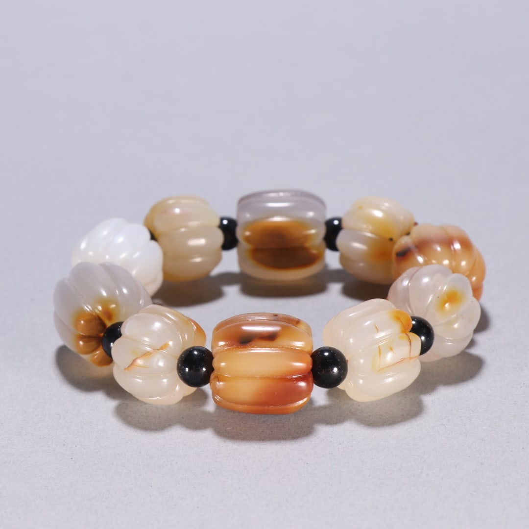 An Exquisite Agate Bracelets - 5