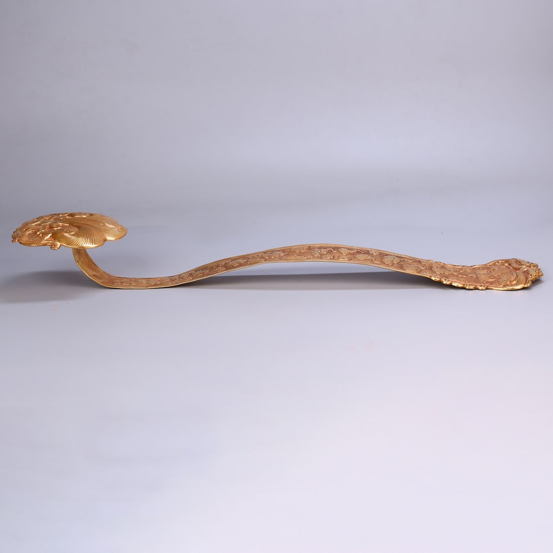An Exquisite Gilt Bronze Bats Pattern Ruyi - 2