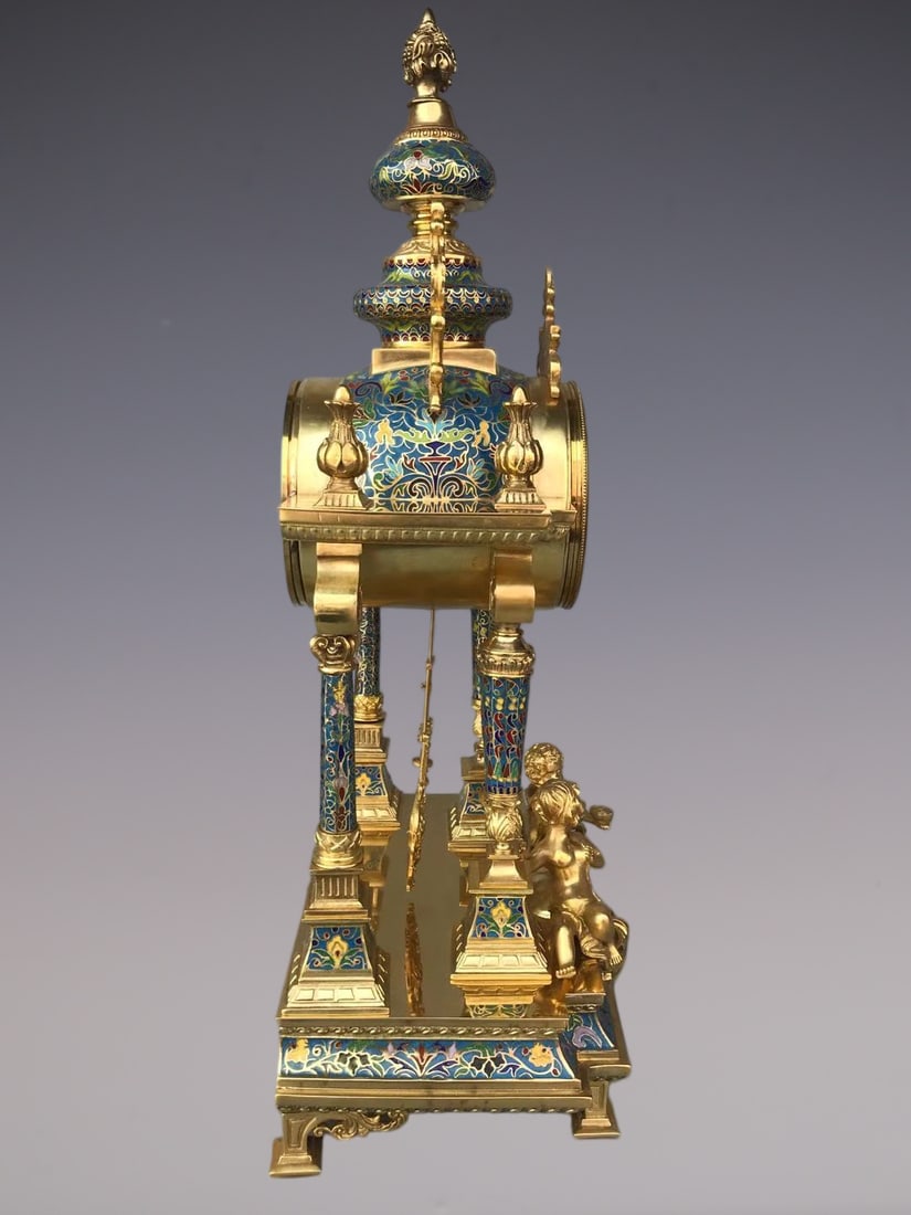 An Exquisite Gilt Bronze Lotus Pattern Figure Pattern Clock - 7