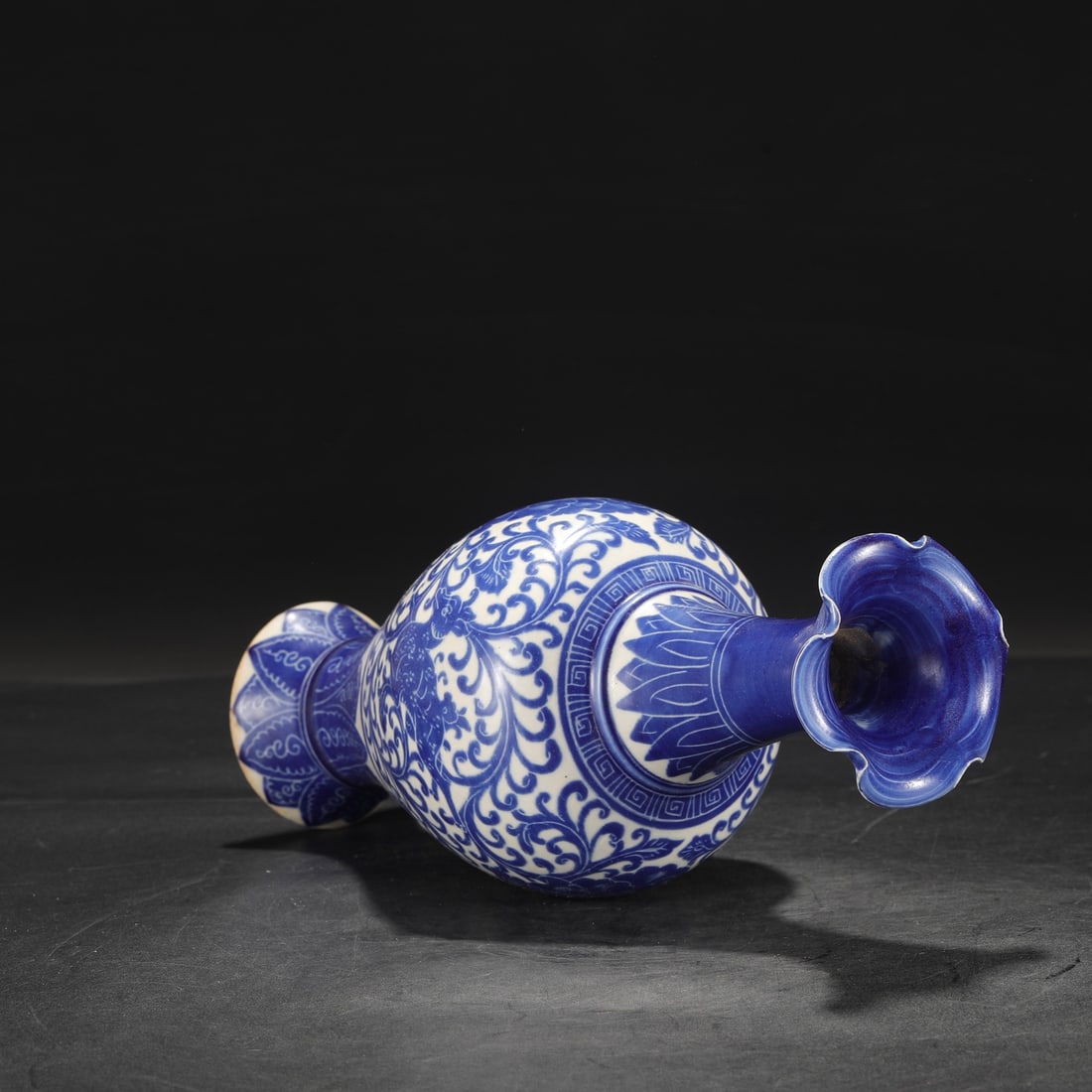 An Exquisite Ding yao Lotus Pattern Vase - 6