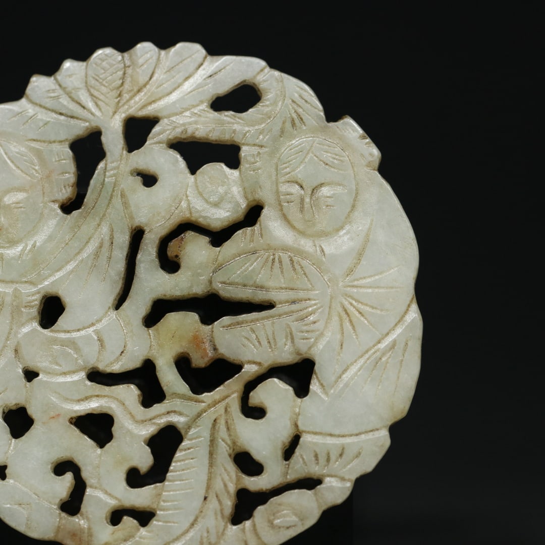 An Exquisite Jadeite Figure Pattern Pendant - 5