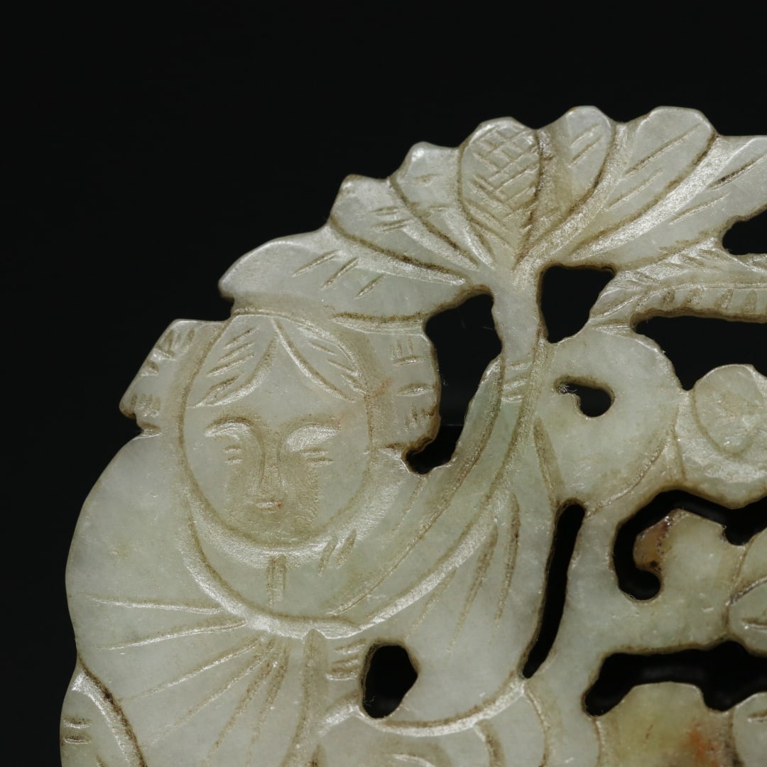 An Exquisite Jadeite Figure Pattern Pendant - 6