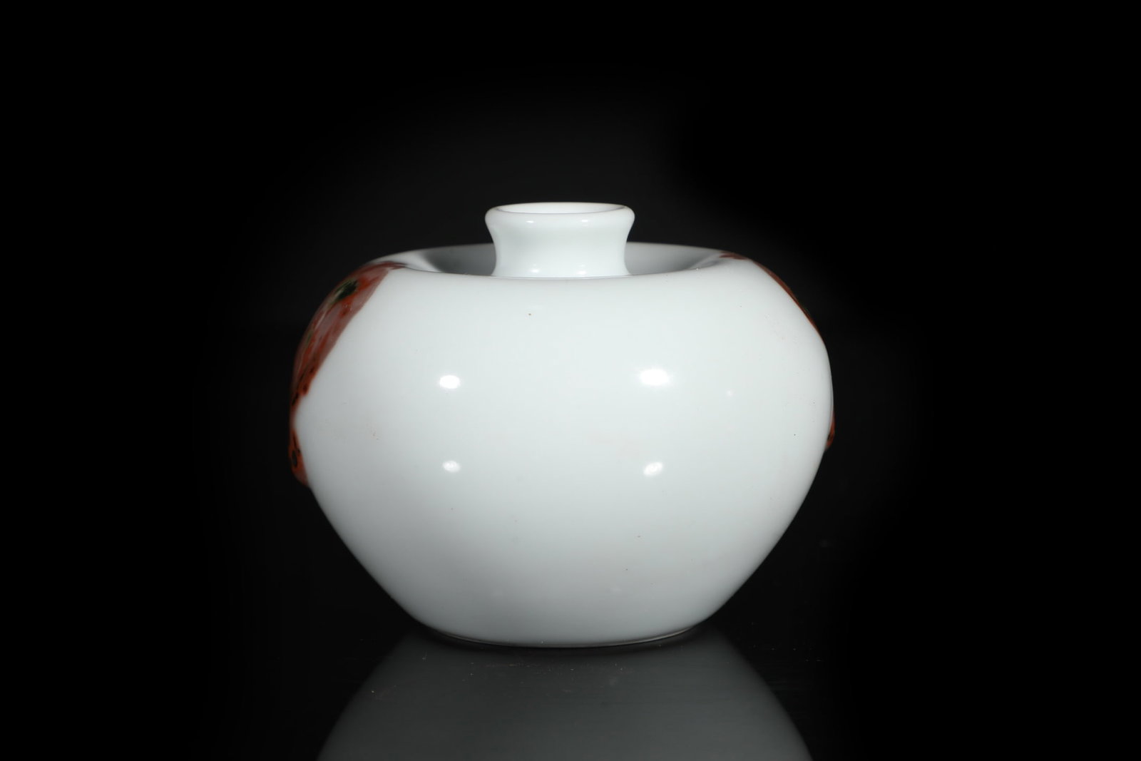 An Exquisite Underglaze-Red Vase - 6