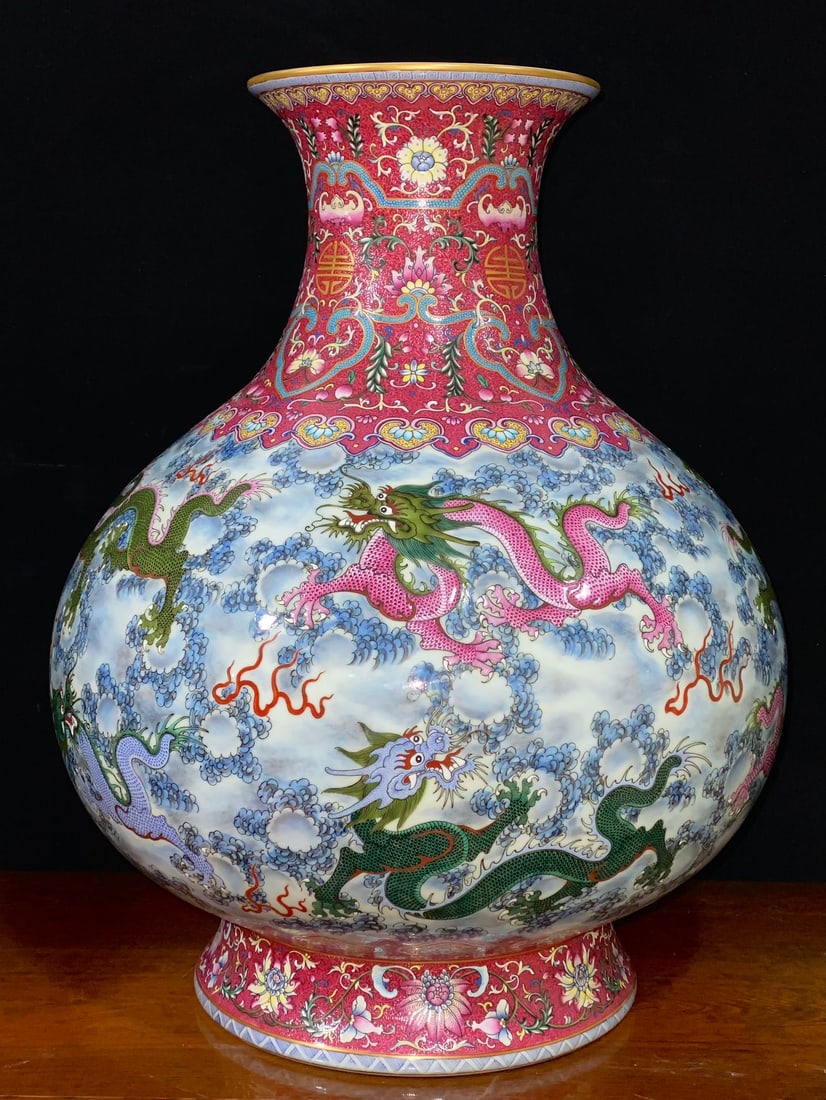 An Exquisite Ruby Red-Glazed Bats and Peach Pattern Lotus Pattern Dragon Pattern Vase - 3