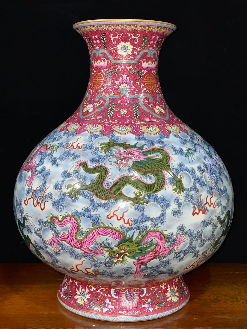 An Exquisite Ruby Red-Glazed Bats and Peach Pattern Lotus Pattern Dragon Pattern Vase - 4