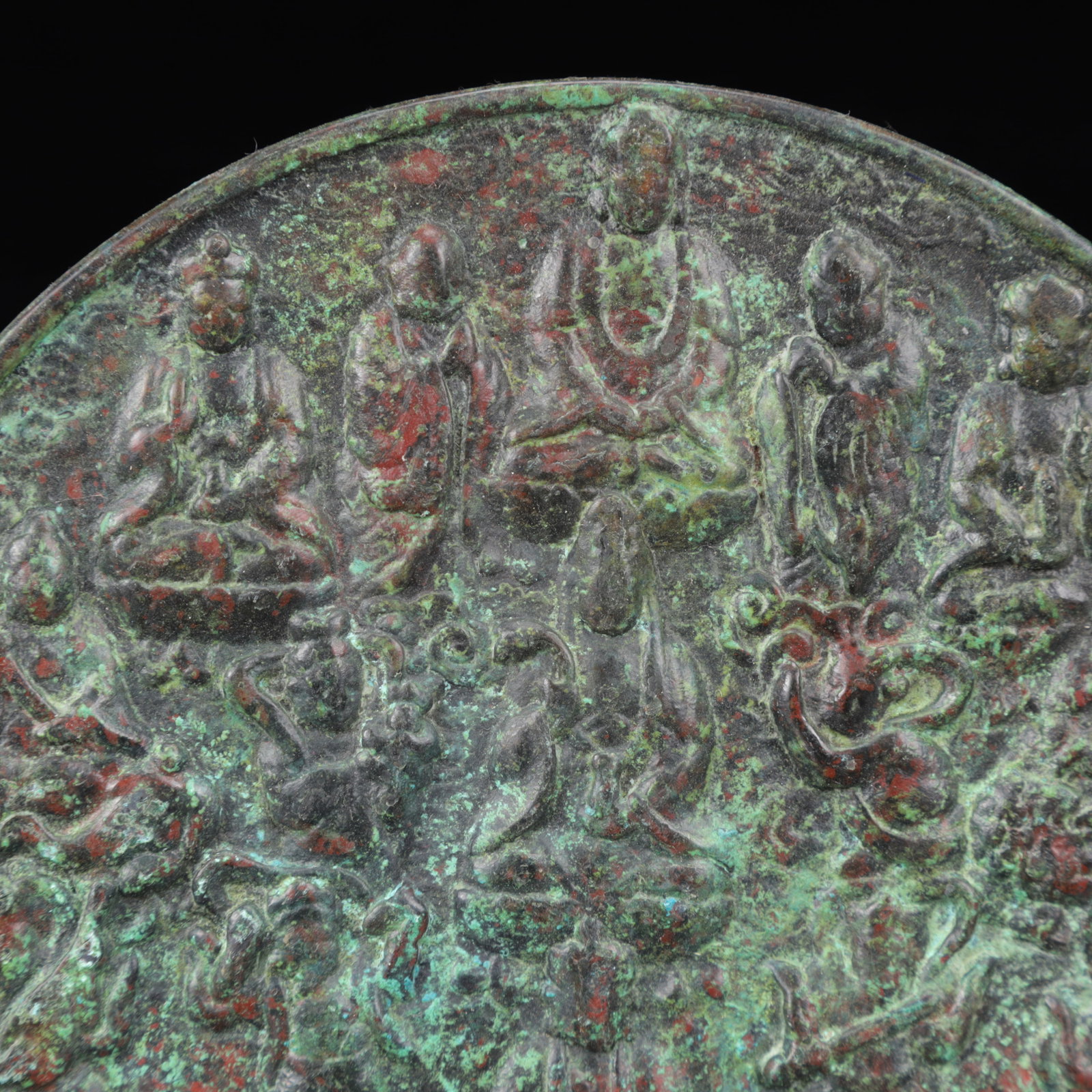 An Archaic Bronze Figure Pattern Round Mirror - 2