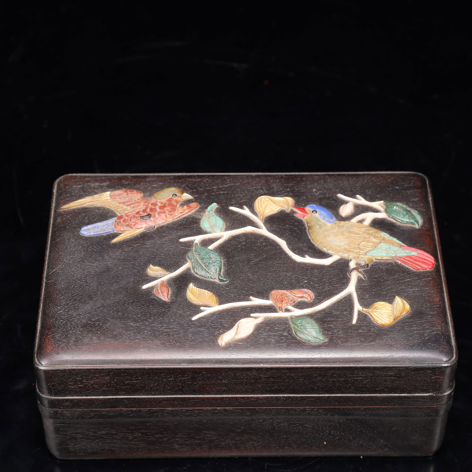 An Exquisite Zitanwood Inlaid Gems Flower and Bird Pattern Box with Cover: An Exquisite Zitanwood Inlaid Gems Flower and Bird Pattern Box with Cover,Qing Dynasty, China,Size:7.1inx4.7inx2.8in,Weight:550g 紫檀木嵌百宝花鸟纹