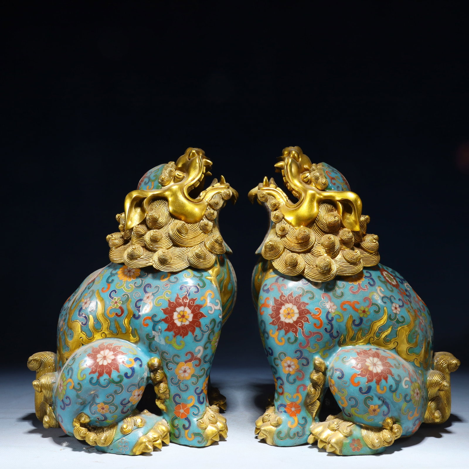 A Pair of Exquisite Cloisonne Lotus Pattern Lion Censers (1 of 8)