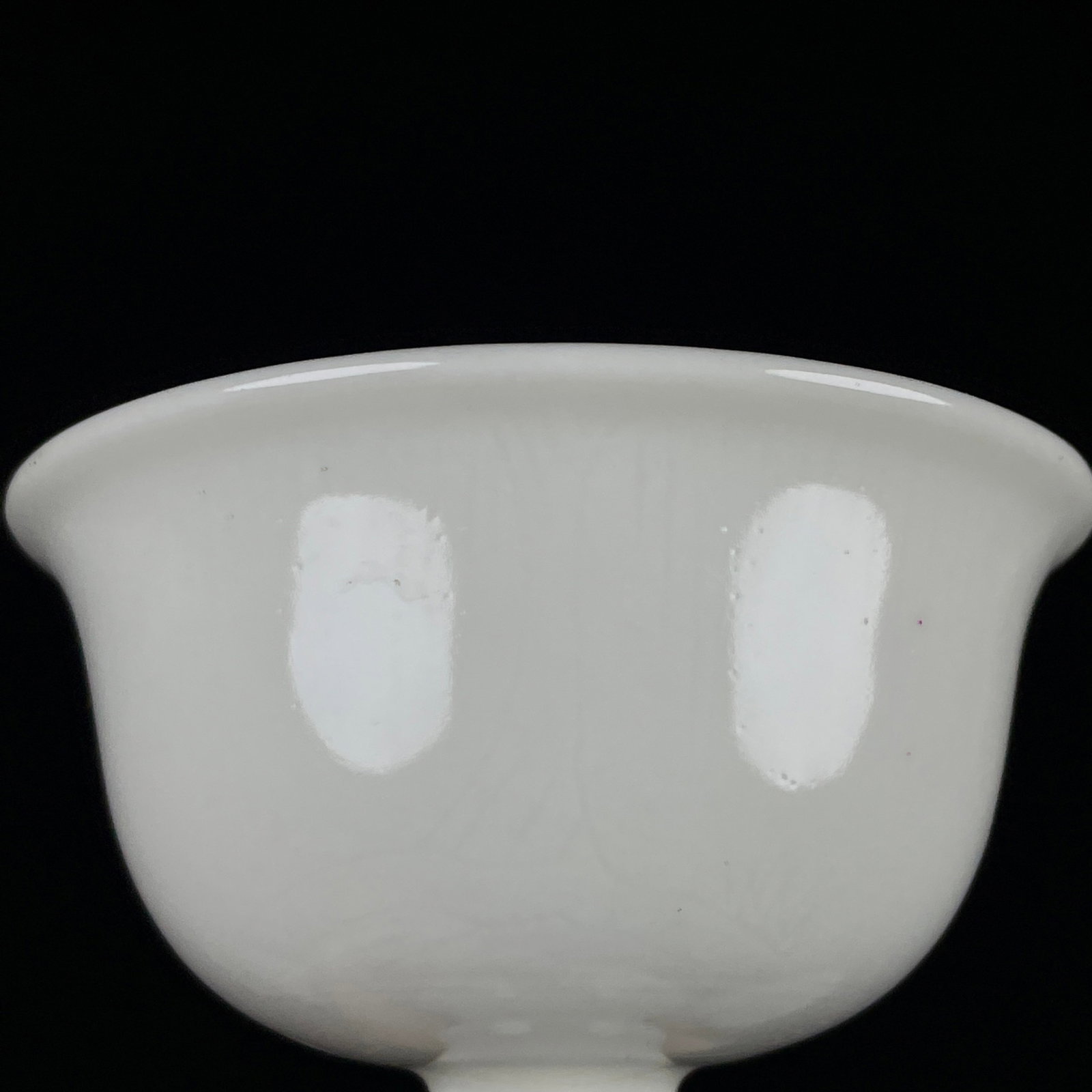 An Exquisite White Glazed Stem Cup - 5
