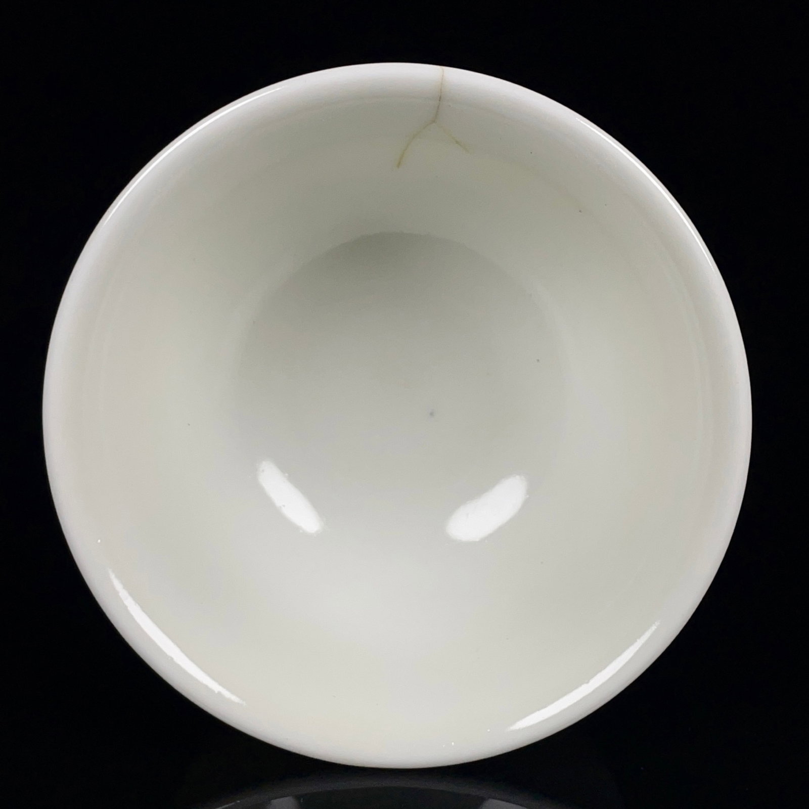 An Exquisite White Glazed Stem Cup - 7
